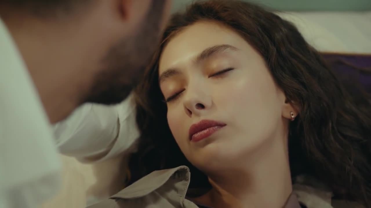 Кадры из сериала Дочь посла 2 серия 1 сезон (2019)