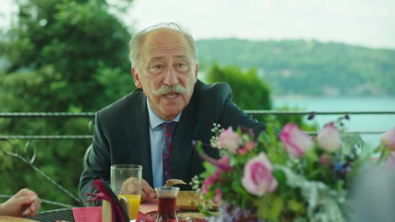 Кадры из сериала Любовь напоказ 11 серия 1 сезон (2019)