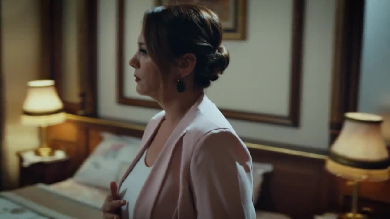 Кадры из сериала Не отпускай мою руку 2 серия 1 сезон (2018)