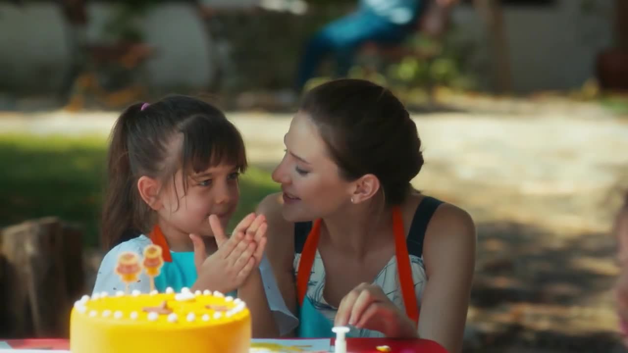 Кадры из сериала Не отпускай мою руку 4 серия 2 сезон (2018)