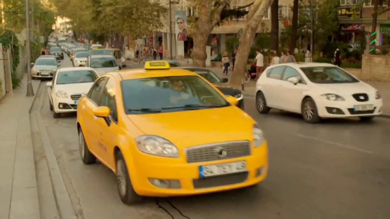 Кадры из сериала Пойраз Караел 1 серия 1 сезон (2015)
