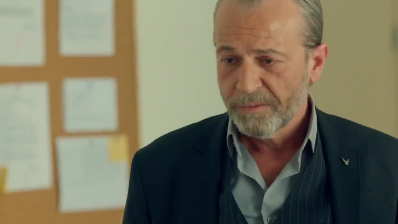 Кадры из сериала Пойраз Караел 4 серия 1 сезон (2015)