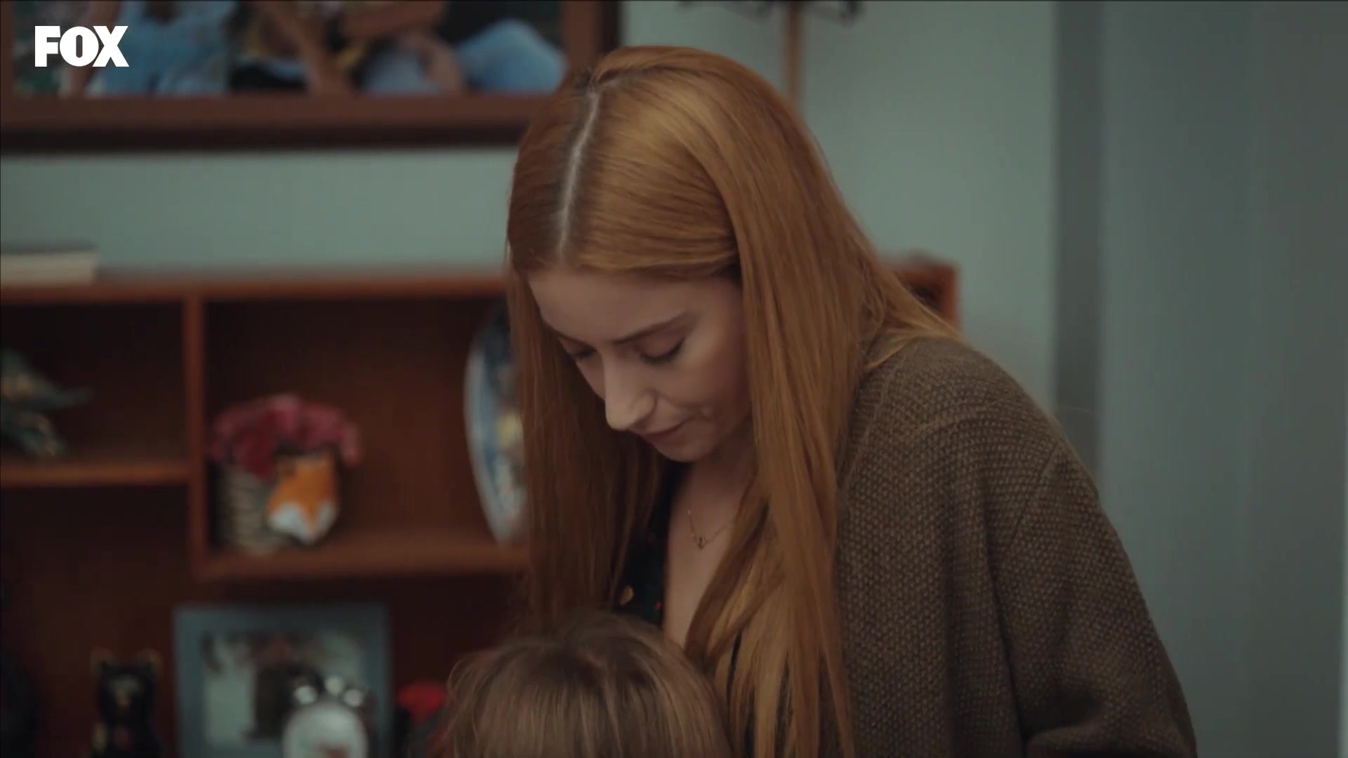 Кадры из сериала Гостья 2 серия 1 сезон (2021)