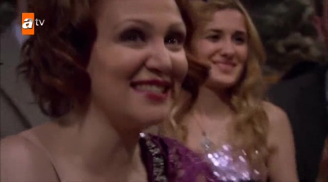 Кадры из сериала Разбивающая сердца 5 серия 1 сезон (2010)