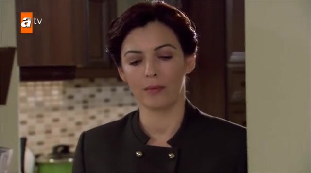 Кадры из сериала Разбивающая сердца 10 серия 1 сезон (2010)