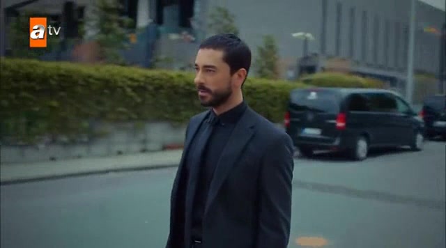 Кадры из сериала Богатые и бедные 5 серия 1 сезон (2019)