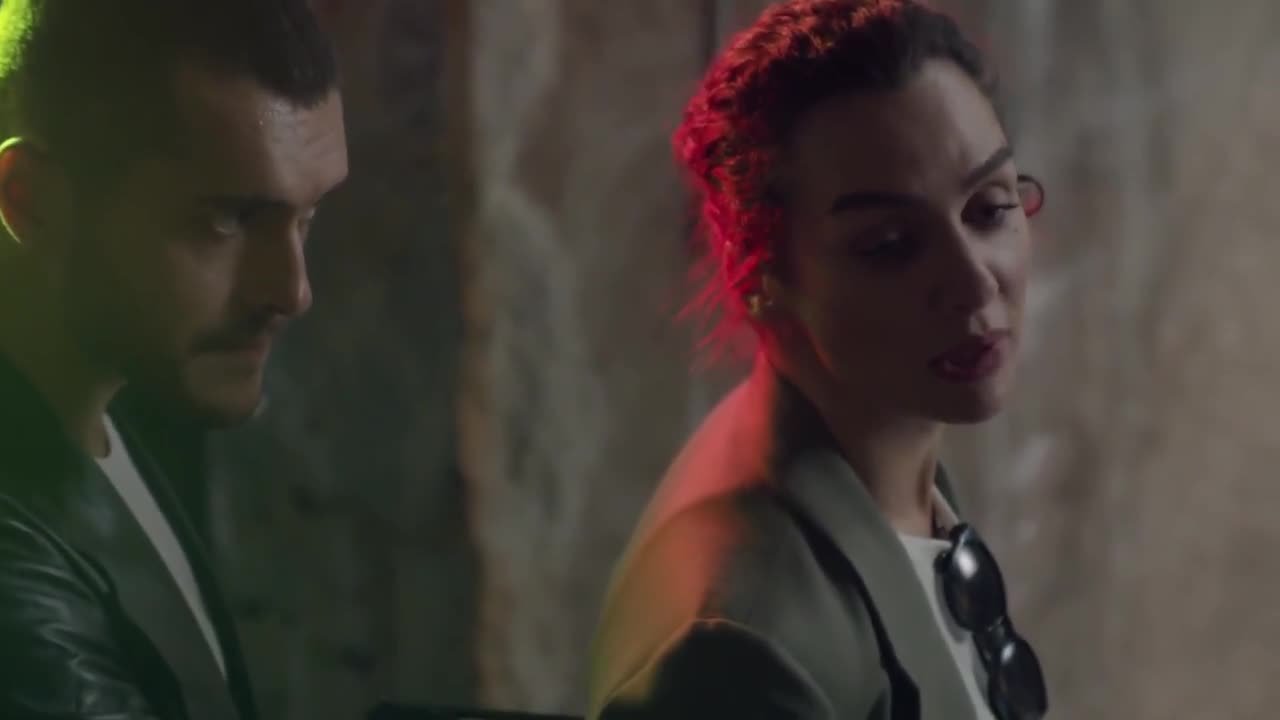 Кадры из сериала Последнее лето 1 серия 2 сезон (2021)